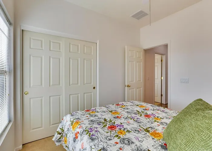 Dom wakacyjny Pool, Game Room! Family-friendly Retreat Surprise