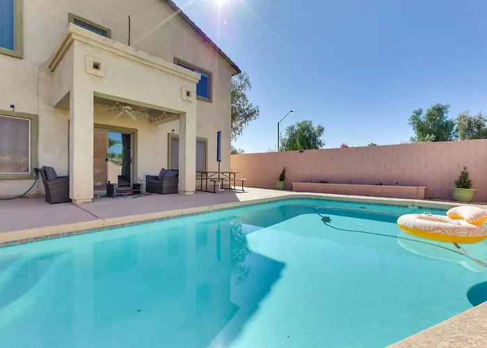 Pool, Game Room! Family-friendly Retreat * Surprise